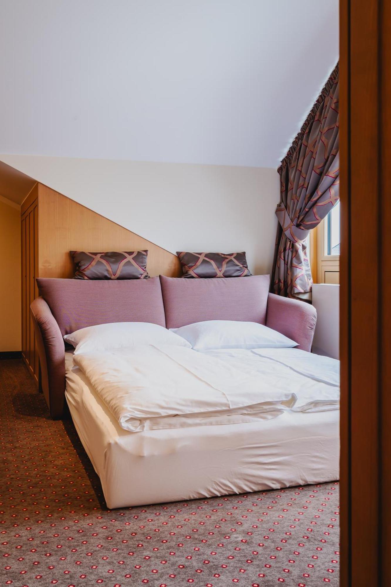 Hotel Hachinger Hof Оберхахинг Экстерьер фото